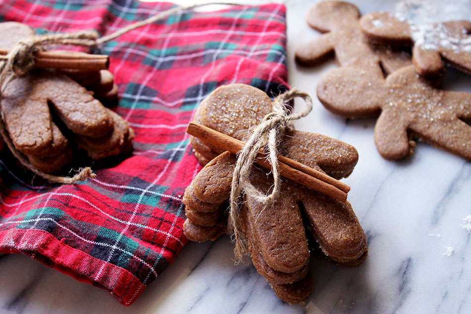 the-best-gingerbread-cookies-the-coastal-confidence-5