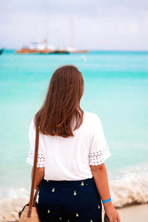 Pineapple Shorts in Aruba | The Coastal Confidence by Aubrey Yandow