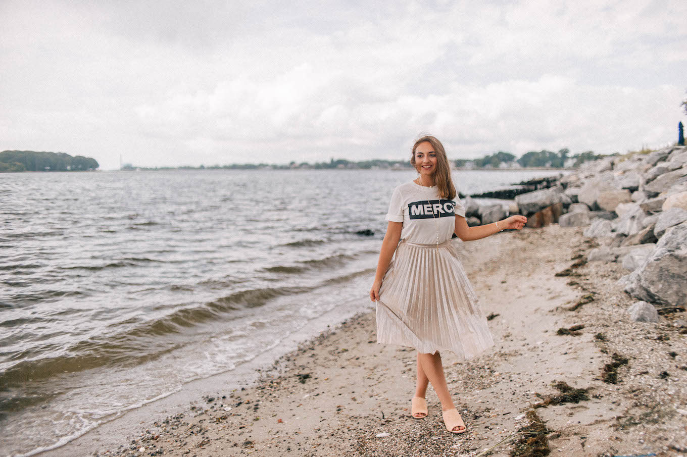How to Style a Graphic Tee | The Coastal Confidence by Aubrey Yandow