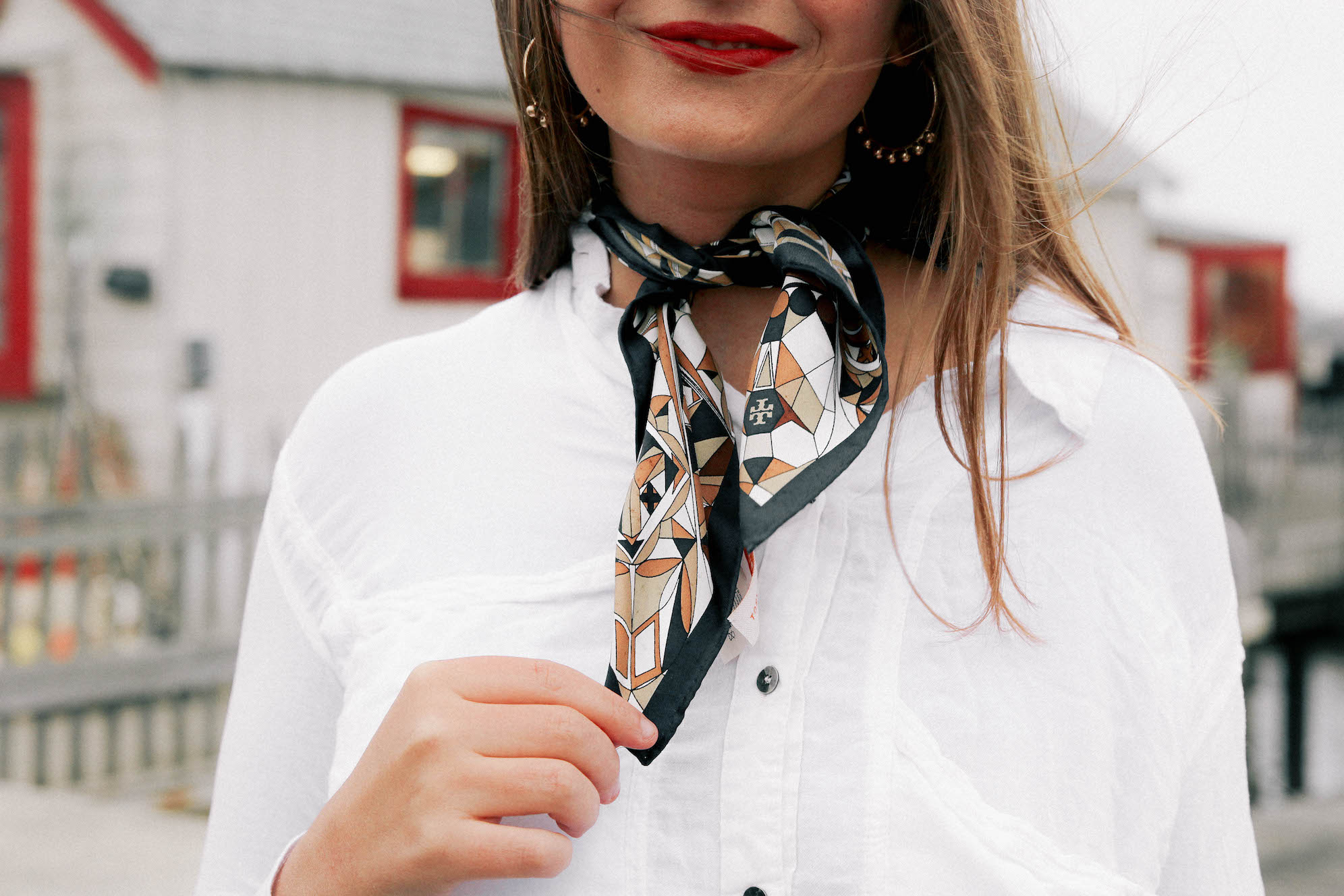 How To Accessorize With Twill Scarves For Summer - Spotted Fashion