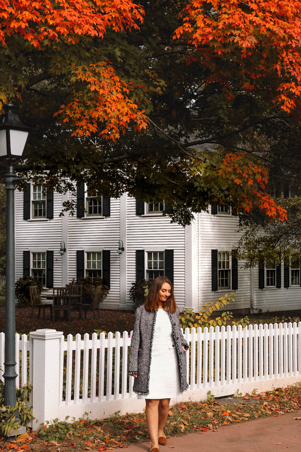 how to style white in autumn the coastal confidence Aubrey Yandow